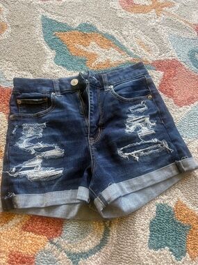 America Eagle Curvy Hi-Rise Shortie Jean Shorts